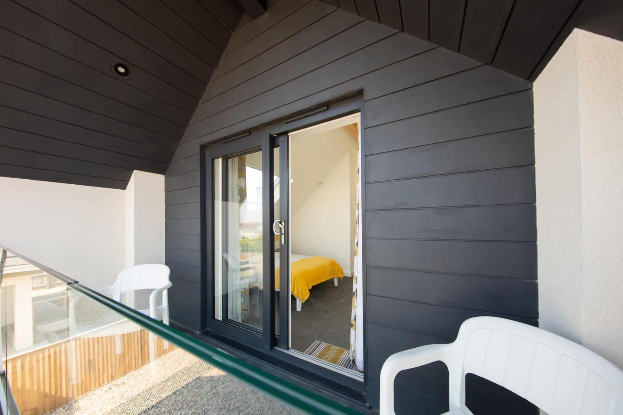 Holiday home Surfer's Paradise Steps To Sleek&stylish *