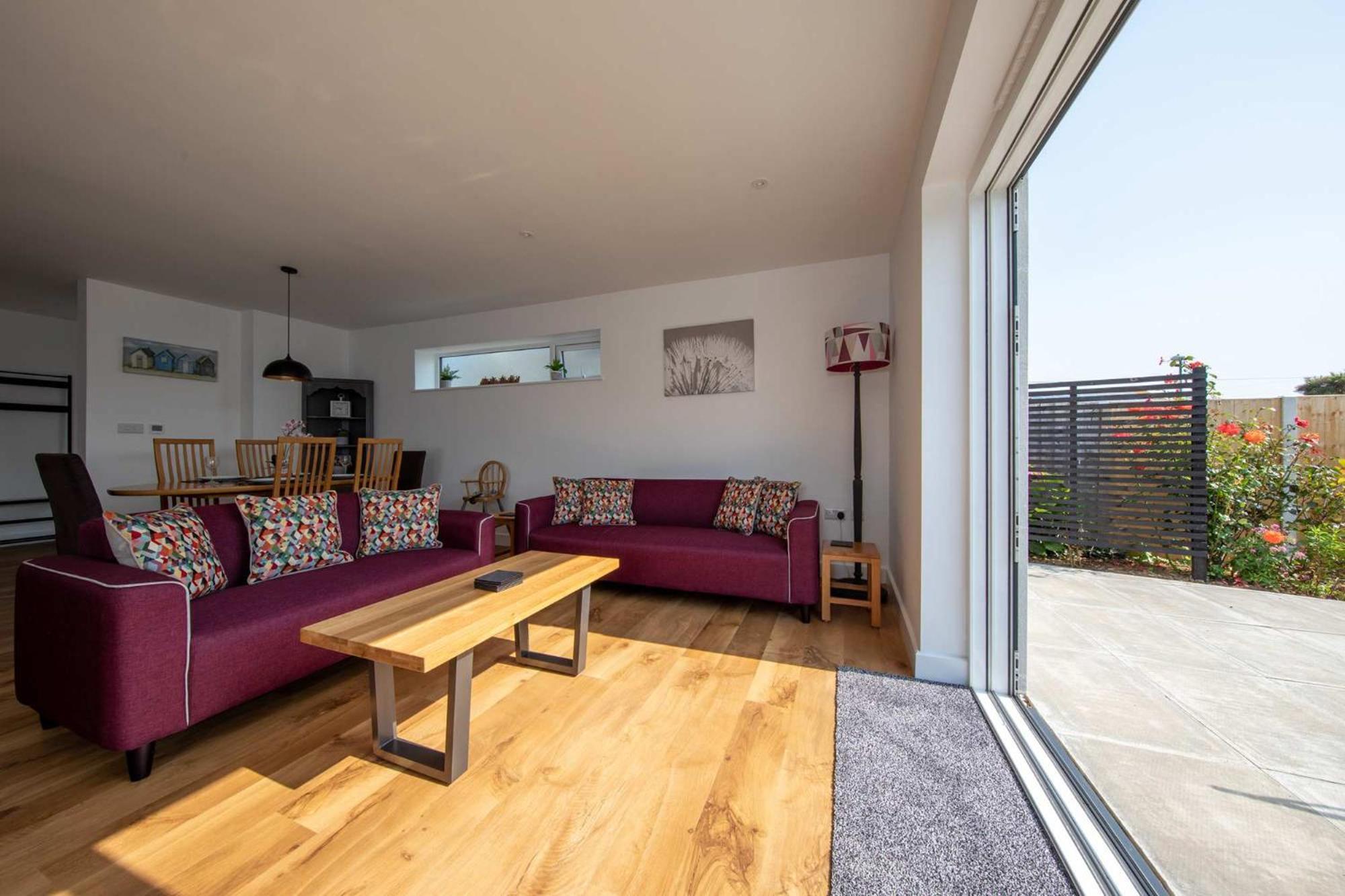 Surfer's Paradise Steps To Sleek&stylish *